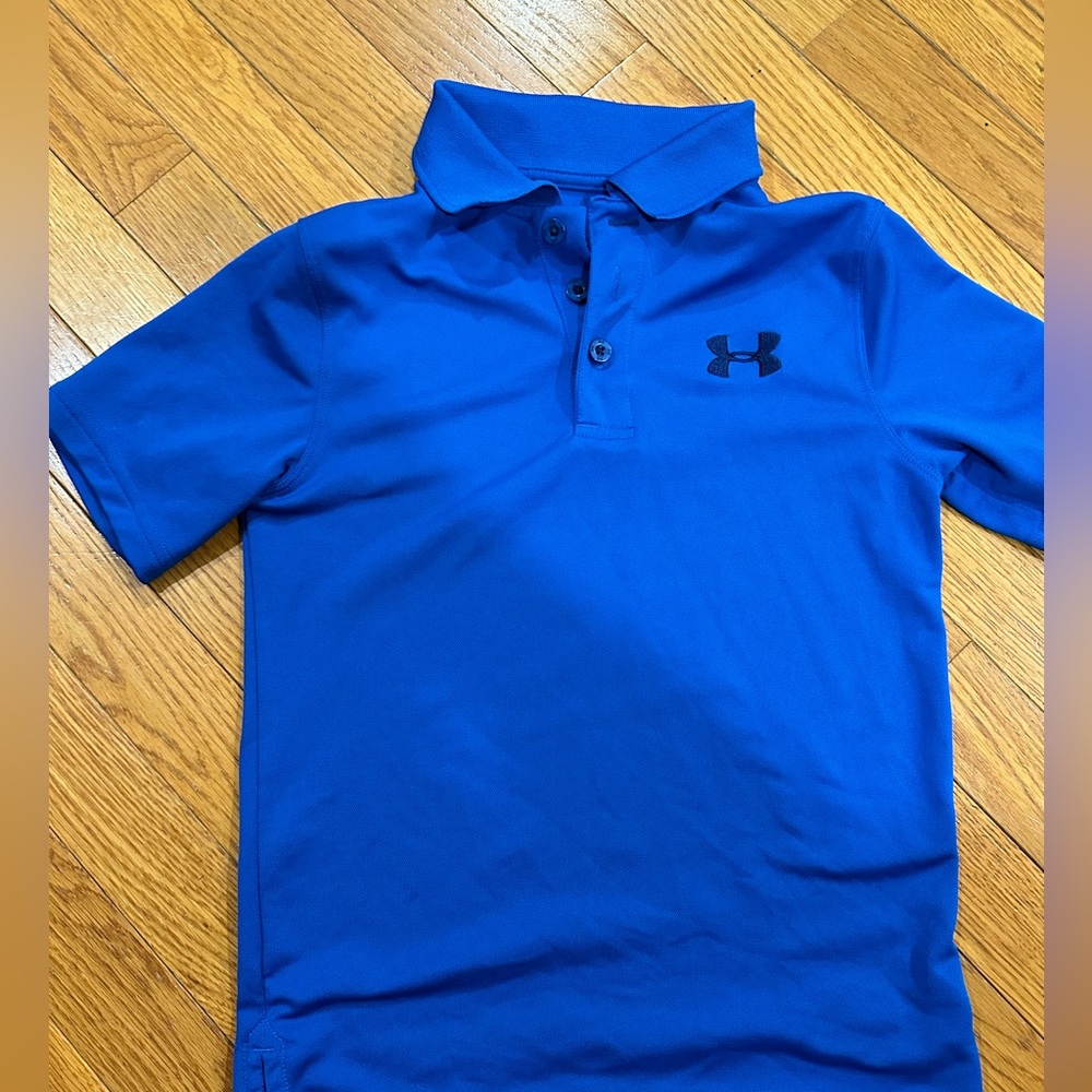 Boys youth size small under armour golf shirt
